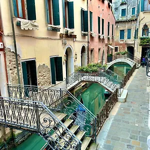 Flat Romantic Domus Remedio Apartment Venice